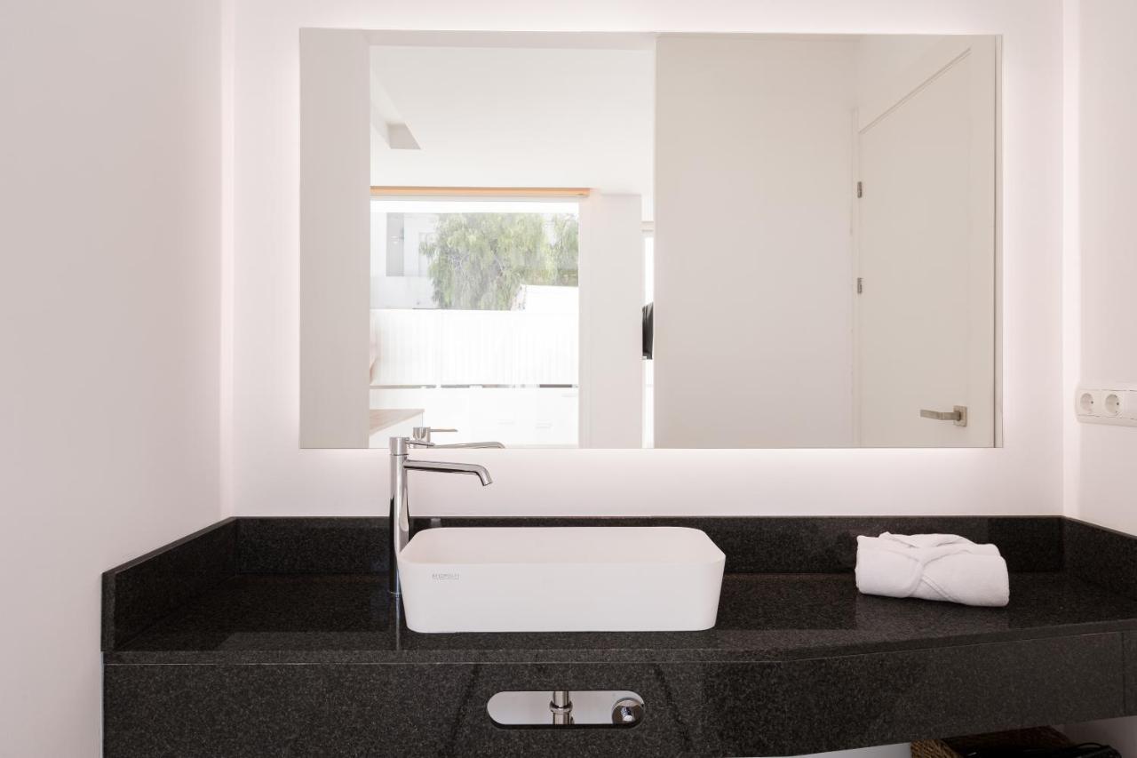 Bossa Bay Suites With Private Pool - Mc Apartments Ibiza Exterior photo